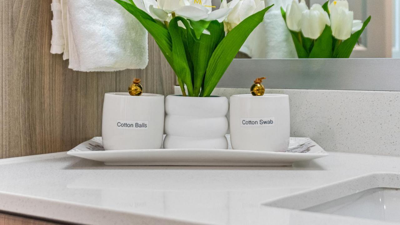 Cozy Retreat-Free Reserved Parking-Pool Адисън Екстериор снимка