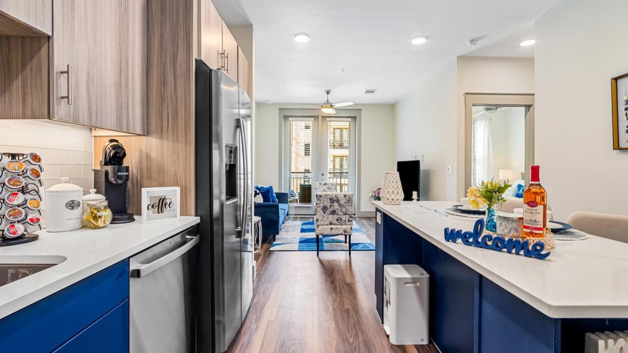 Cozy Retreat-Free Reserved Parking-Pool Адисън Екстериор снимка