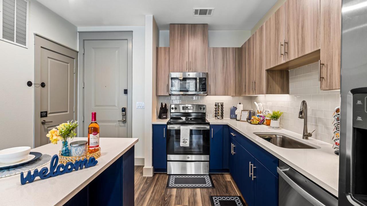 Cozy Retreat-Free Reserved Parking-Pool Адисън Екстериор снимка